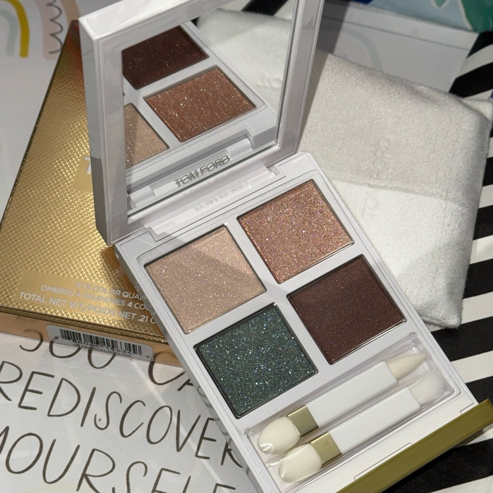 NIB NWT TOM FORD Soleil Eye Color Quad Eyeshadow 01 Emerald Dusk 0.24 oz 7g